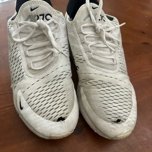 Nike shoes - Picture 2 of 10